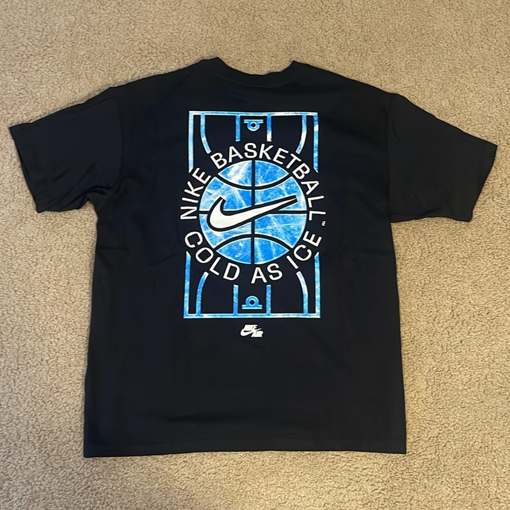 NIKE BASKETBALL T-SHIRT